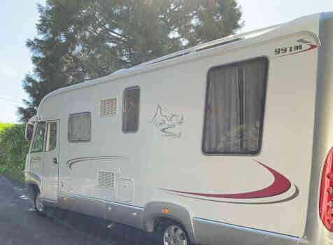 camping-car RAPIDO 991 M  extérieur / arrière