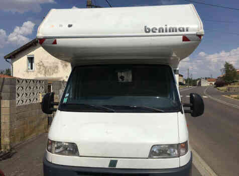 camping-car BENIMAR 6000 ST  extérieur 