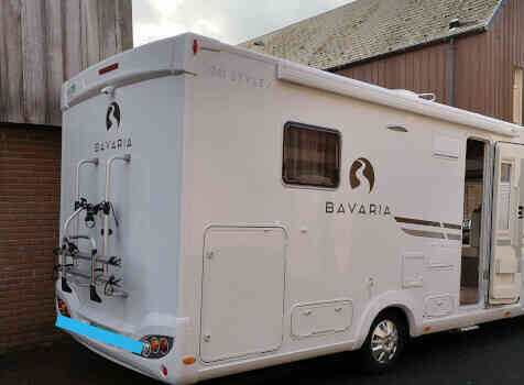camping-car BAVARIA I 741 C STYLE  extérieur / arrière