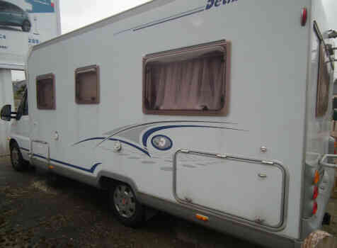 camping-car DETHLEFFS TX ADVANTAGE  extérieur / latéral droit