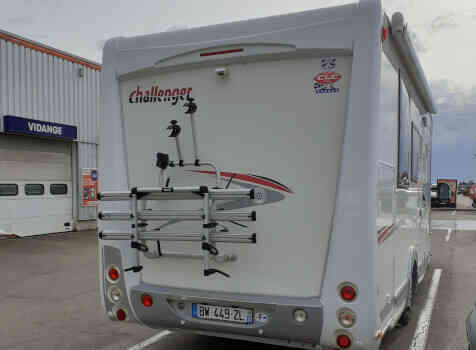 camping-car CHALLENGER MAGEO 119 EB  extérieur / arrière
