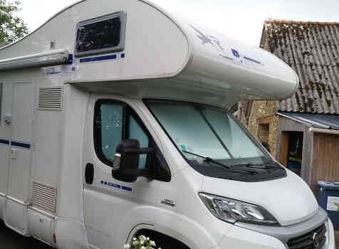 camping-car RIMOR SEAL  extérieur / latéral droit