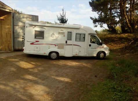 camping-car RAPIDO 760 F  extérieur / face avant
