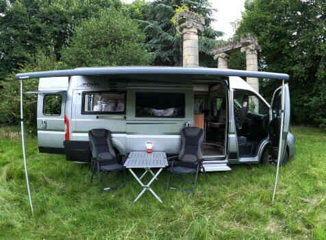 camping-car POSSL SUMMIT 600  extérieur / arrière