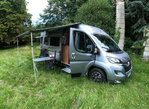 camping-car POSSL SUMMIT 600  extérieur / latéral gauche
