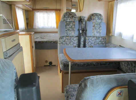 camping-car AUTOSTAR AUROS  intérieur / couchage principal