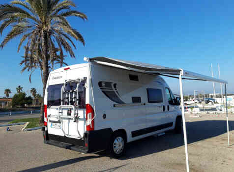 camping-car CHAUSSON TWIST V 594  extérieur / latéral droit