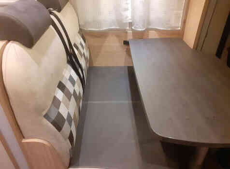 camping-car SUNLIGHT T 69 S  intérieur / coin salon