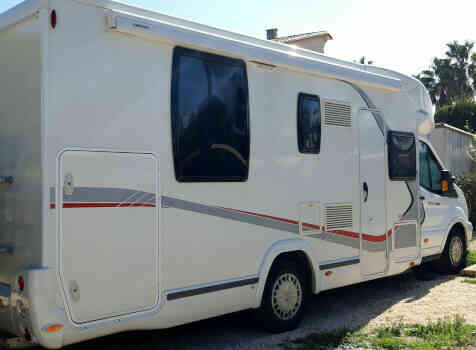 camping-car CHALLENGER GENESIS 398 EB  extérieur / arrière