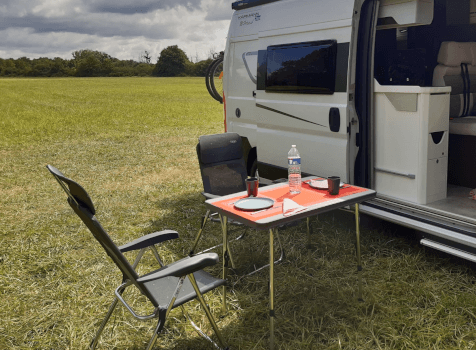 camping-car KARMAN MOBIL DAVIS 590   extérieur / latéral droit