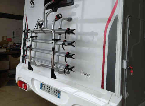 camping-car RIMOR HYGGE 5   extérieur / arrière