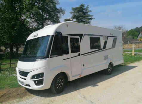 camping-car ITINEO TRAVELLER SB 700  extérieur / arrière