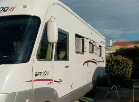 camping-car RAPIDO  906 M  extérieur / latéral droit