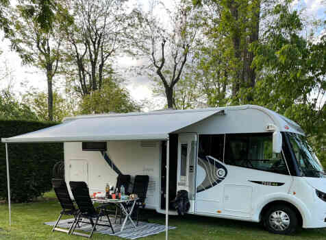 camping-car CHAUSSON EXALTIS 7038 XLB  extérieur / latéral gauche