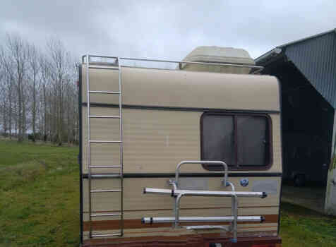 camping-car CITROEN C25  extérieur / arrière