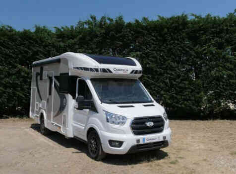 camping-car CHAUSSON  extérieur / face avant