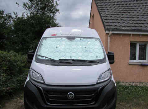 camping-car FONT VENDOME LEADER VAN DUO  extérieur / face avant
