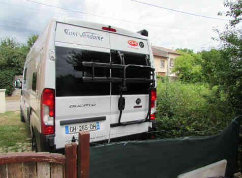 camping-car FONT VENDOME LEADER VAN DUO  extérieur / arrière