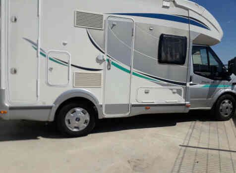 camping-car CHAUSSON FLASH 10  extérieur / latéral droit