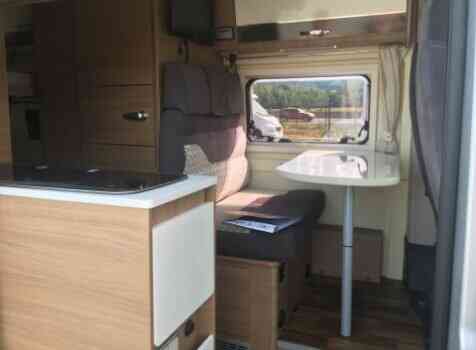 camping-car MC LOUIS MENFYS   intérieur / coin salon