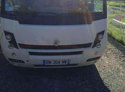 camping-car ITINEO SB 740  extérieur / face avant