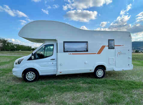 camping-car CI ELLIOT MANOA 79 M  extérieur / latéral gauche