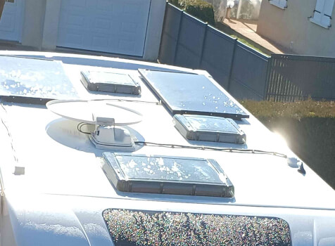 camping-car PILOTE P 650 C  extérieur / face avant