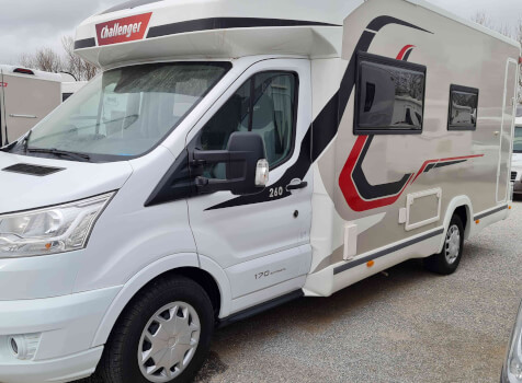 camping-car CHALLENGER GRAPHITE   extérieur / face avant