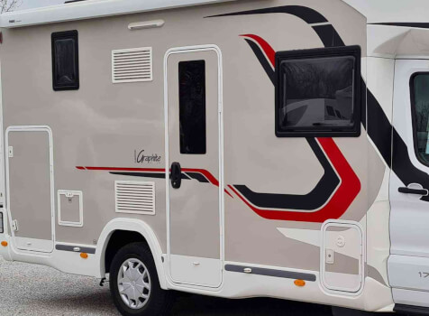 camping-car CHALLENGER GRAPHITE   extérieur / arrière