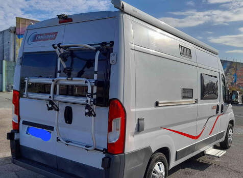 camping-car CHALLENGER VANY  extérieur / arrière