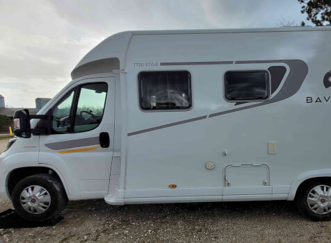 camping-car BAVARIA T 720 FC STYLE  extérieur / latéral gauche