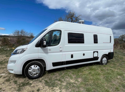 camping-car  ROLLER TEAM LIVINGSTONE  extérieur / latéral gauche