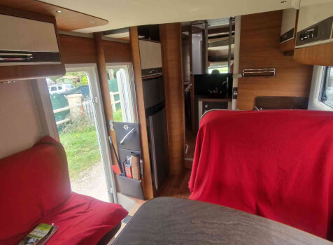 camping-car CI RIVIERA   intérieur / coin salon