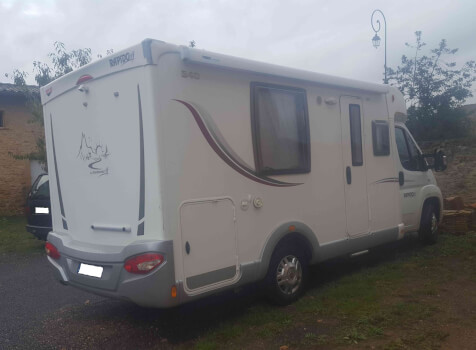 camping-car RAPIDO 640  extérieur / latéral droit