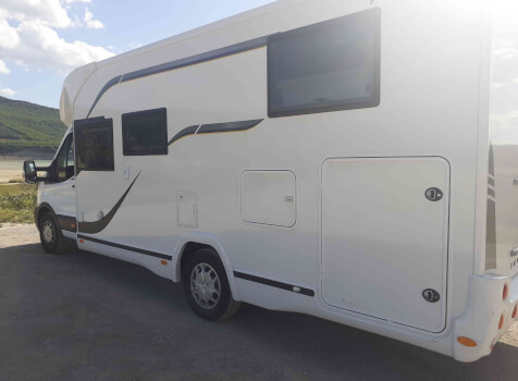 camping-car BENIMAR TESSORO 463 UP  extérieur / latéral droit