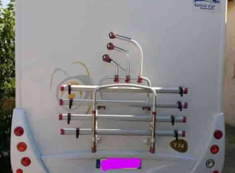 camping-car BAVARIA T 74  extérieur / arrière