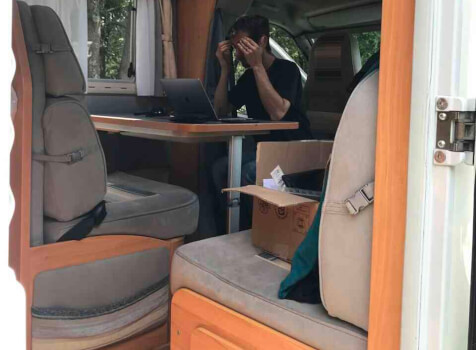 camping-car ADRIA CORAL  intérieur / coin salon