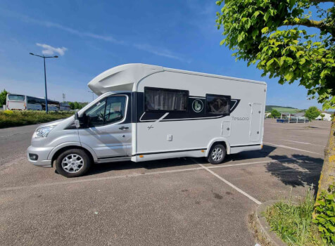 camping-car BENIMAR TESSORO 487  extérieur / latéral gauche