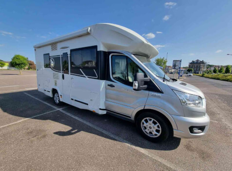 camping-car BENIMAR TESSORO 487  extérieur / latéral droit