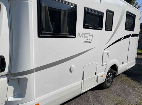 camping-car MC LOUIS MC4 381G  extérieur / latéral gauche