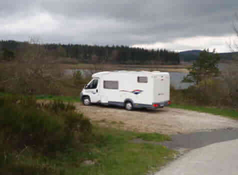 camping-car CHALLENGER GENESIS 40  extérieur / arrière
