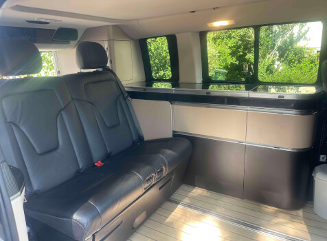 camping-car MARCO POLO  intérieur / coin salon