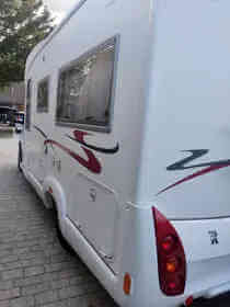 camping-car RAPIDO 746C  extérieur / latéral gauche