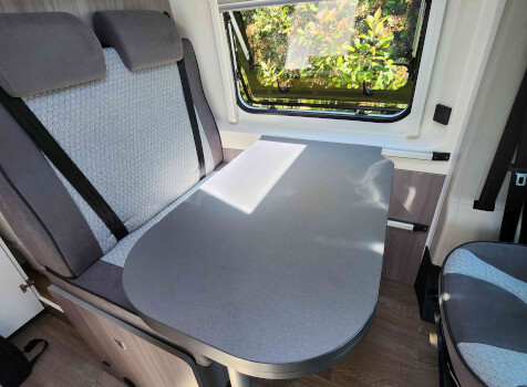 camping-car HOBBY VANTANA ON TOUR K 60 FT  intérieur / coin salon