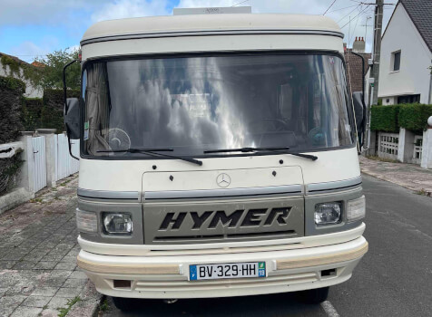 camping-car HYMER S555  extérieur / face avant
