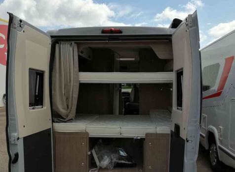 camping-car CHALLENGER V 114 MAX ROAD EDITION VIP  extérieur / arrière