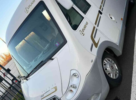 camping-car BAVARIA BALTIC I 690 LC  extérieur / latéral gauche