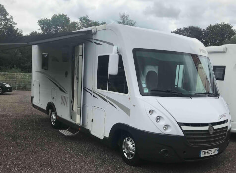 camping-car PILOTE REFERENCE G 740  extérieur / latéral gauche