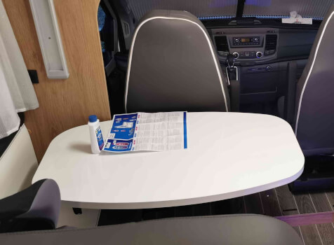 camping-car CI HORON 65 XT  intérieur / coin salon