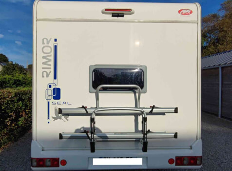 camping-car RIMOR SEAL 9  extérieur / arrière